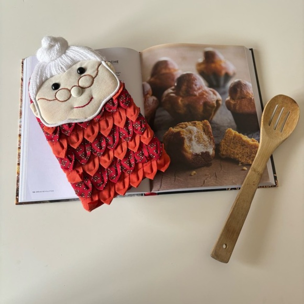 Vintage Quilted Granny Pot Holder